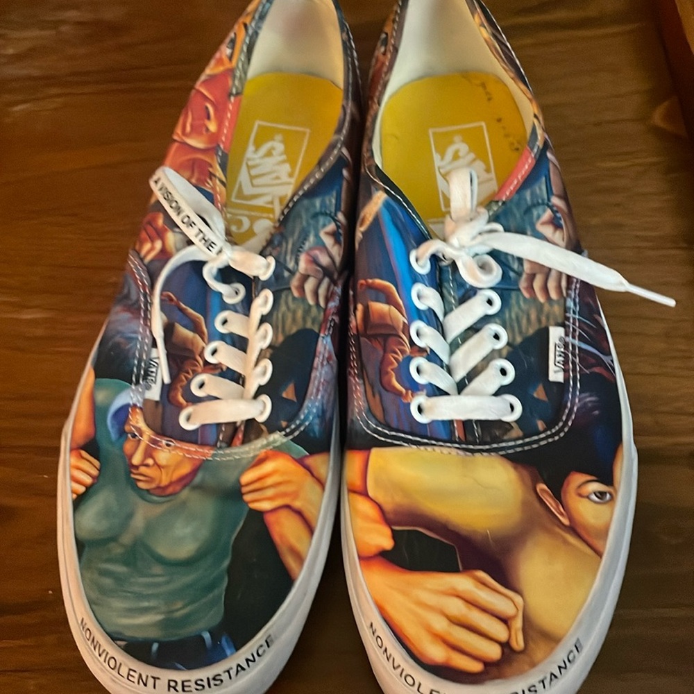 Van’s Judy Boca Limited Edition Triumph of the Hands Men’s Sneakers 12